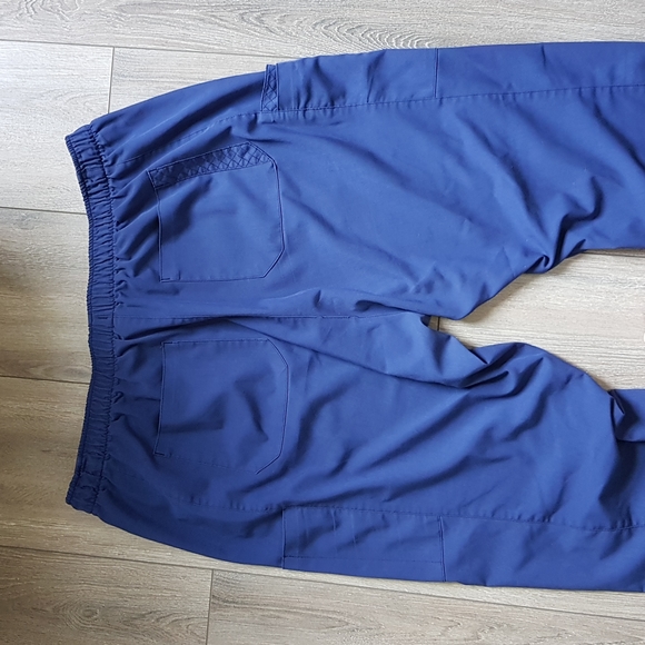 XL Vera Bradley Scrub Pants - Picture 6 of 6